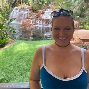 Meet your Posher, Ali